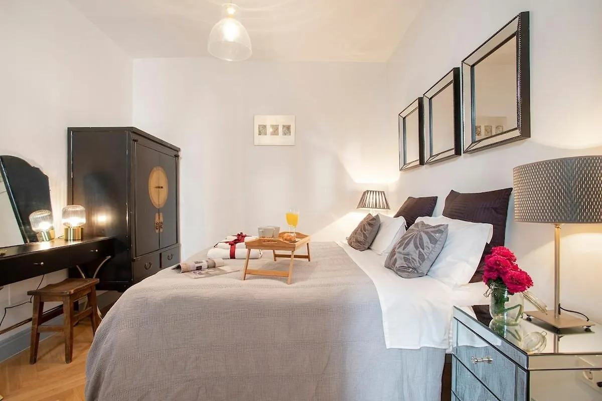 -Malagasunapts- Luxury Historicalcentre